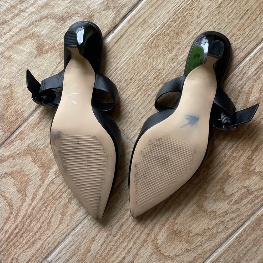 Chic Black Women's Heels with Strap - Picture 3 of 12